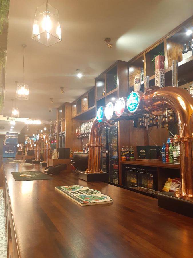 Yoshi'S Happy Holiday Stay-Cation Kingston upon Hull Exteriör bild