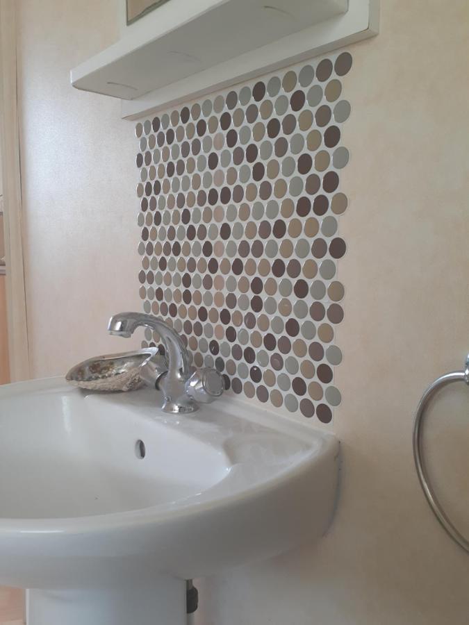 Yoshi'S Happy Holiday Stay-Cation Kingston upon Hull Exteriör bild